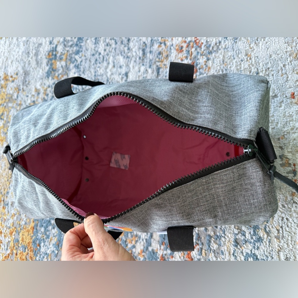 NWT Herschel Supply Company Duffle Bag - Heather Gray - Picture 4 of 10